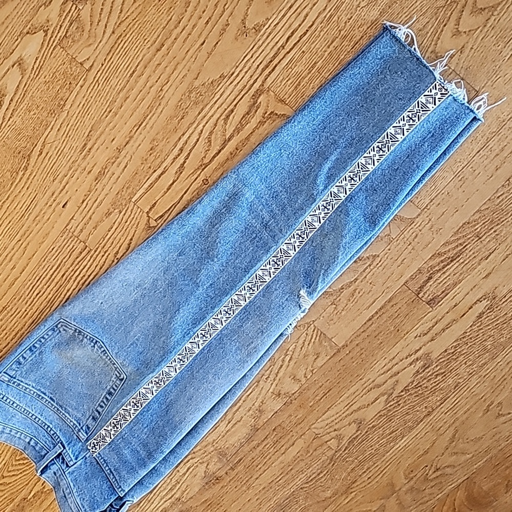 Lucky Brand Blue Jeans with Geometric Stripe